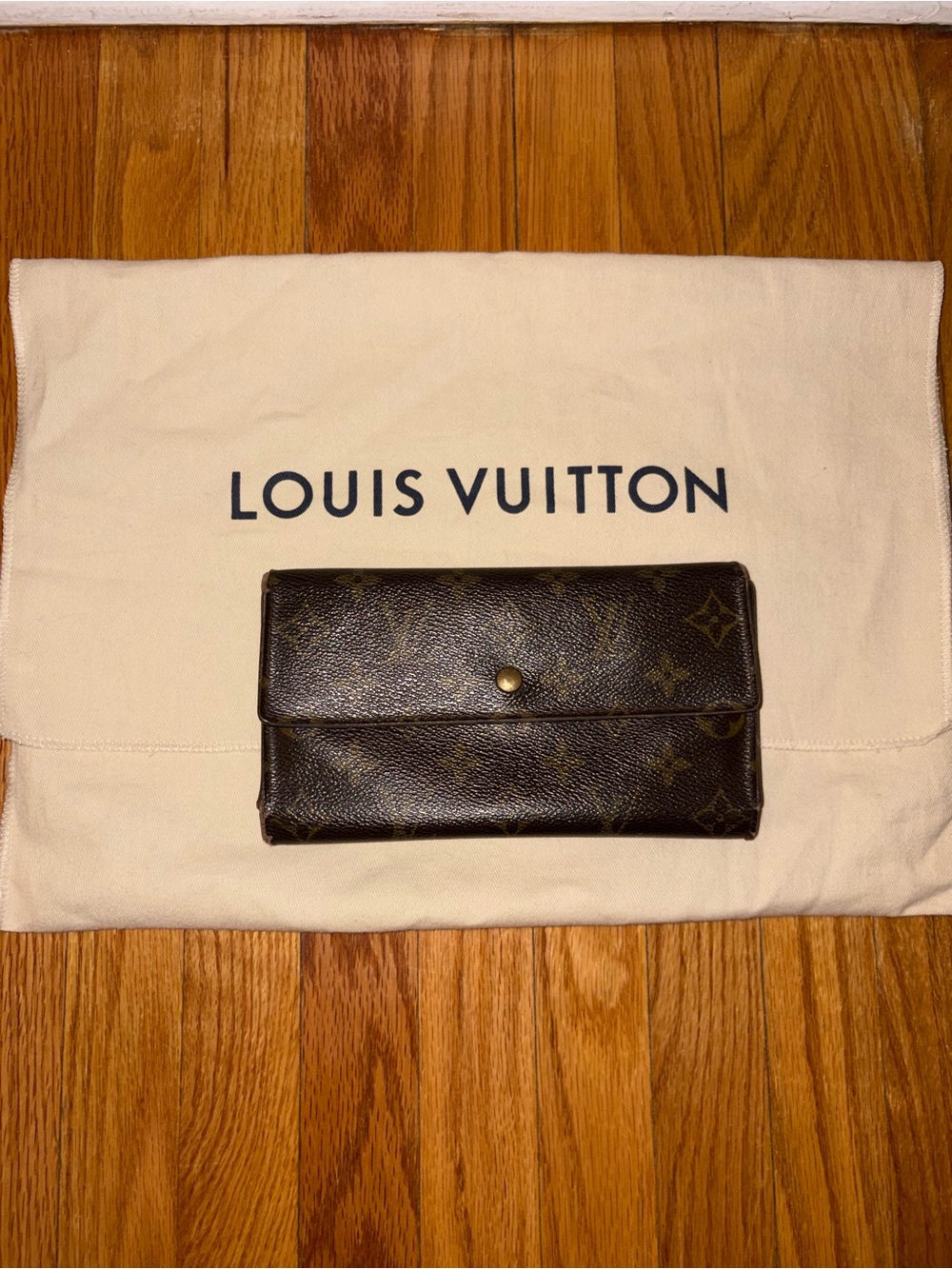 Louis Vuitton Tan Saffiano-Style Leather Continental Wallet
